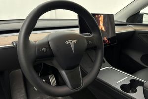 Tesla Model Y bild 21