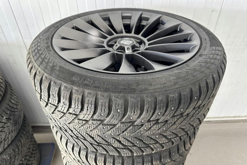 Tesla Model Y bild 26