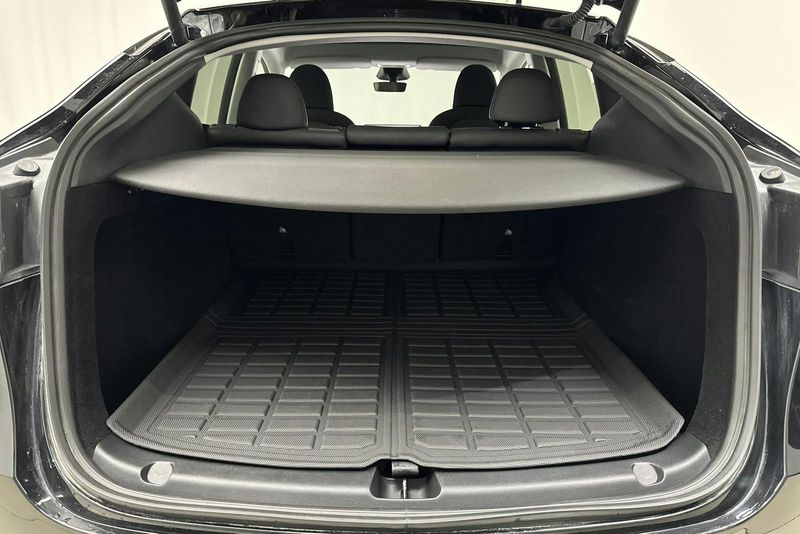 Tesla Model Y bild 9