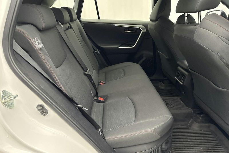 Toyota RAV4 bild 8