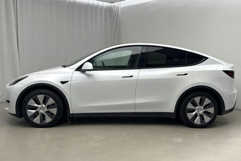 Tesla Model Y bild 2