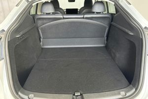 Tesla Model Y bild 9