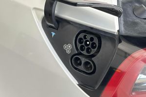 Tesla Model Y bild 16