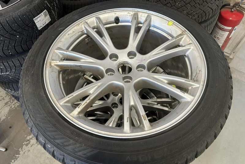 Tesla Model Y bild 17