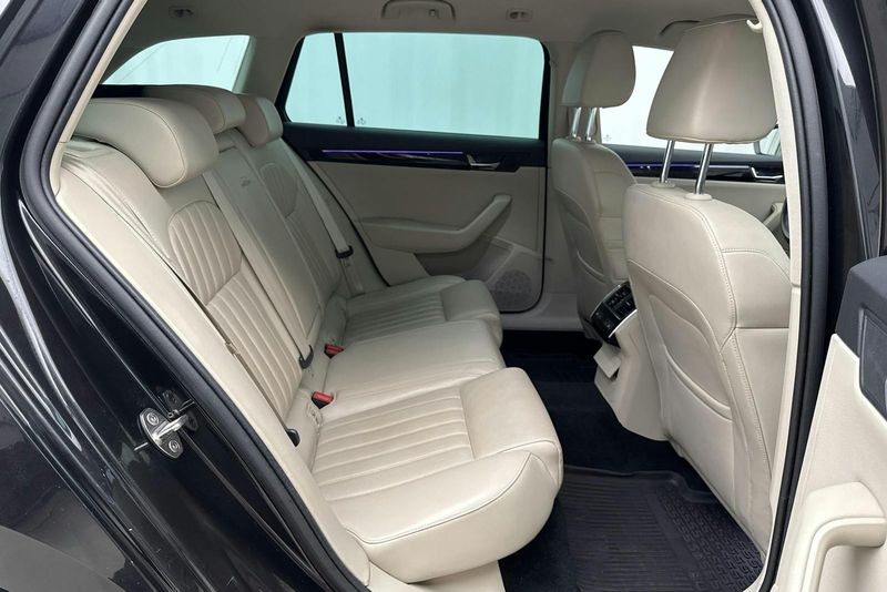 Skoda Superb bild 8