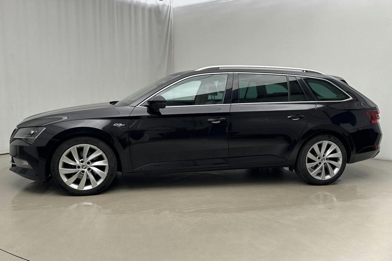 Skoda Superb bild 2