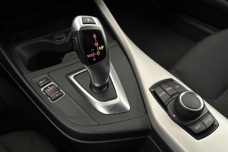 BMW 118 bild 12