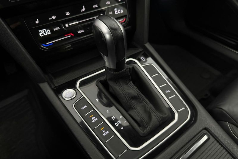 Volkswagen Passat bild 16