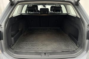 Volkswagen Passat bild 9