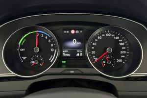Volkswagen Passat bild 10