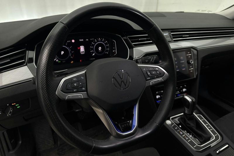 Volkswagen Passat bild 17