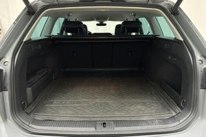 Volkswagen Passat bild 9