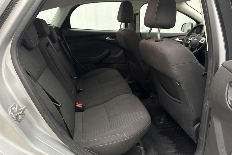 Ford Focus bild 8