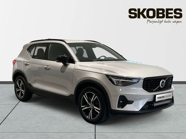 Volvo XC40 B4 FWD Bensin Plus Dark - 2024