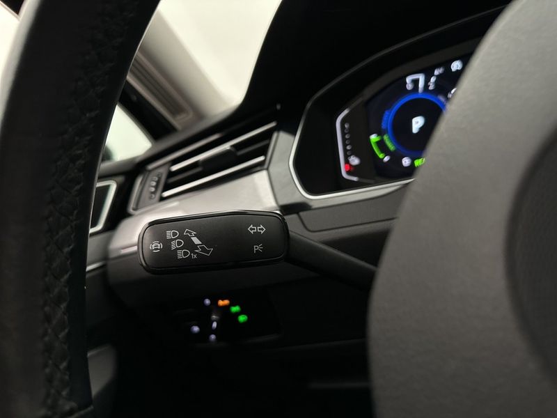 Volkswagen Passat bild 18
