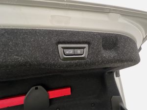 BMW i5 bild 32