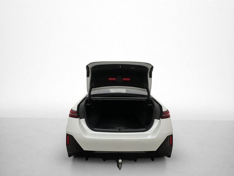 BMW i5 bild 35