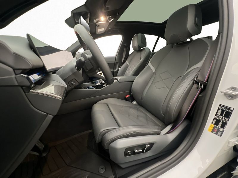 BMW i5 bild 13