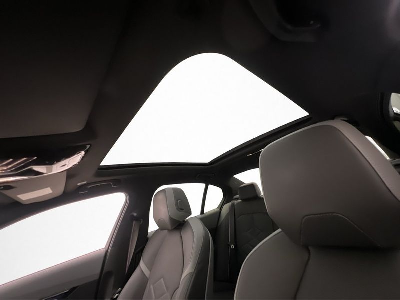 BMW i5 bild 17