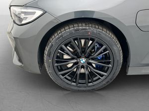 BMW 330 bild 30