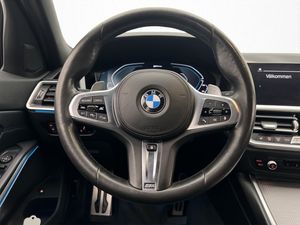 BMW 330 bild 13