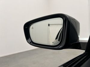 BMW 330 bild 9
