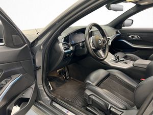 BMW 330 bild 10