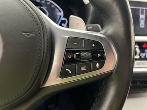 BMW 330 bild 18