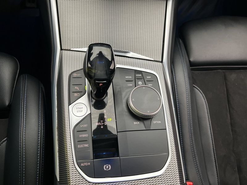 BMW 330 bild 23