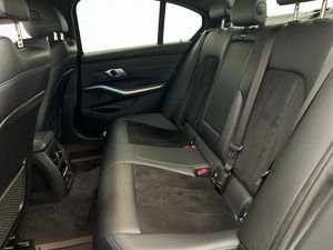 BMW 330 bild 27