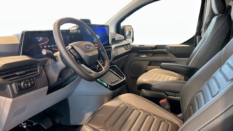 Ford Tourneo Custom bild 3