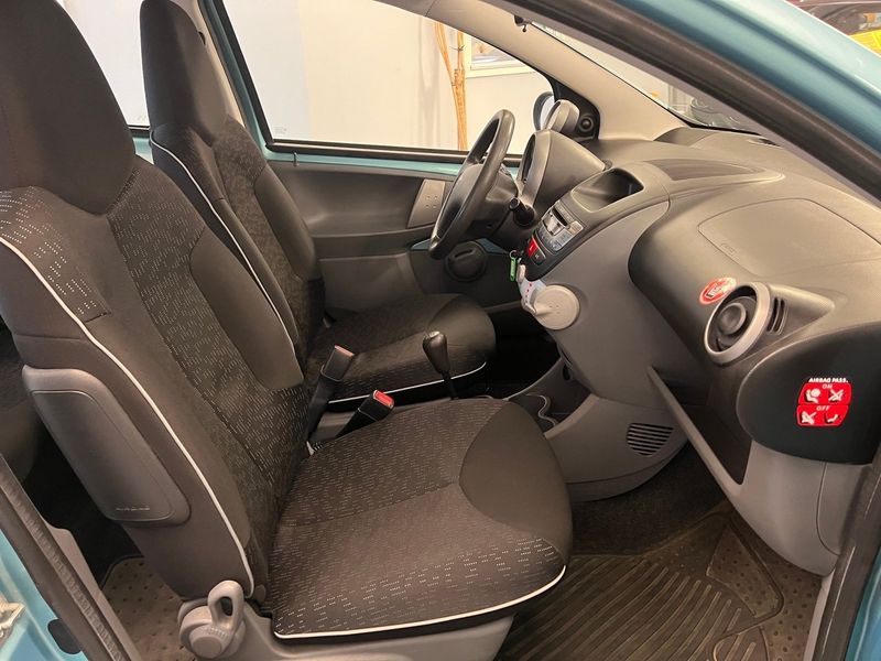 Peugeot 107 bild 12