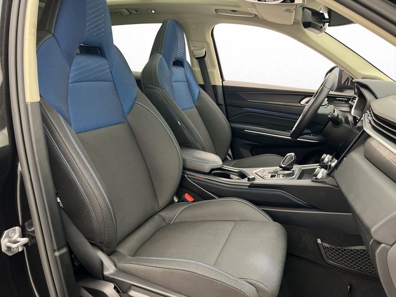 Lynk & Co 01 bild 27
