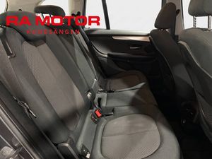 BMW 218 bild 12