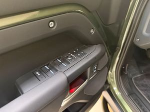 Land Rover Defender bild 13