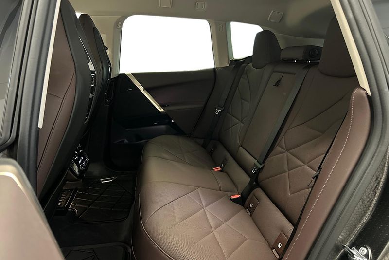 BMW iX bild 20
