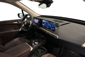 BMW iX bild 17