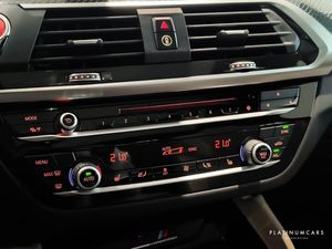 BMW X4 M bild 17