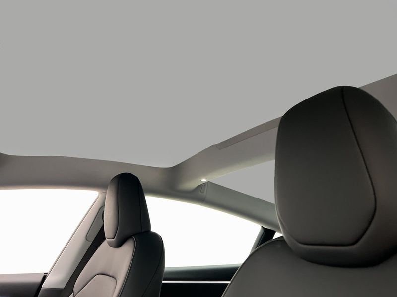 Tesla Model 3 bild 12