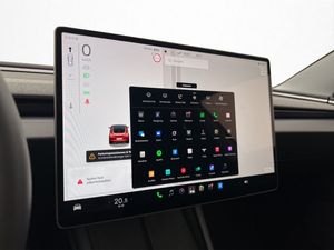 Tesla Model 3 bild 24