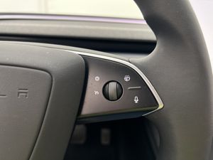 Tesla Model 3 bild 15