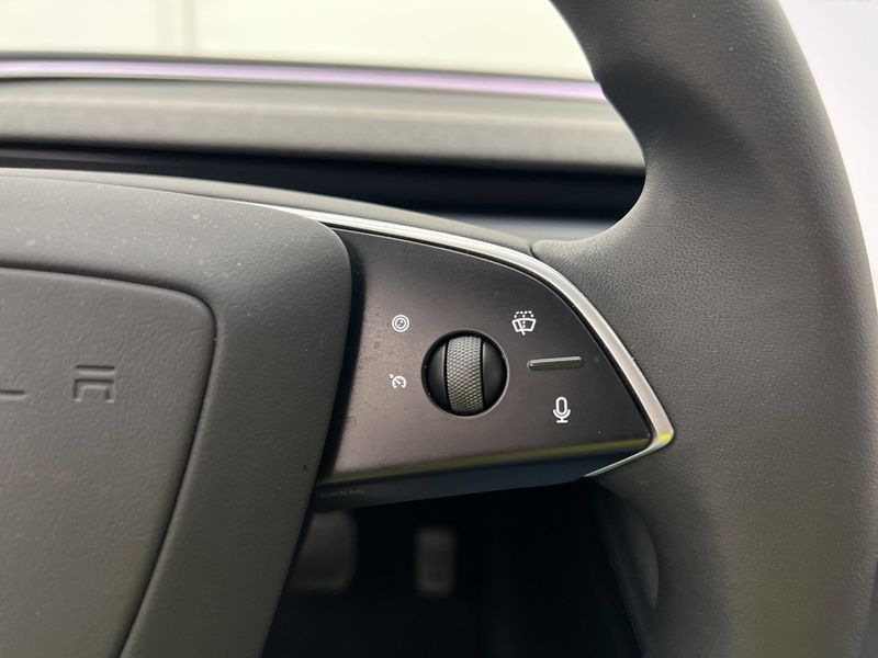 Tesla Model 3 bild 15
