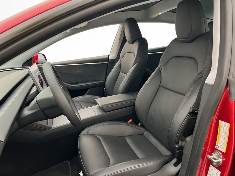 Tesla Model 3 bild 11