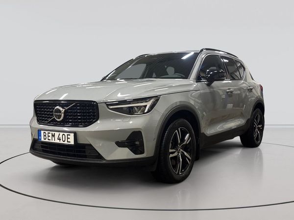 Volvo XC40 B3 FWD Bensin Plus Dark - 2025