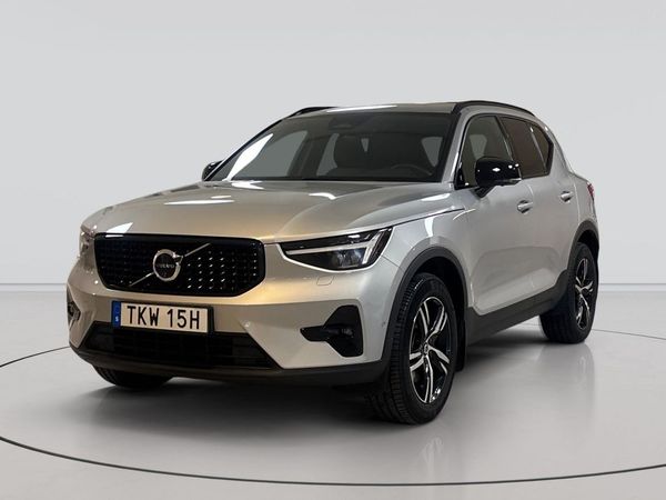 Volvo XC40 B3 FWD Bensin Plus Dark - 2025