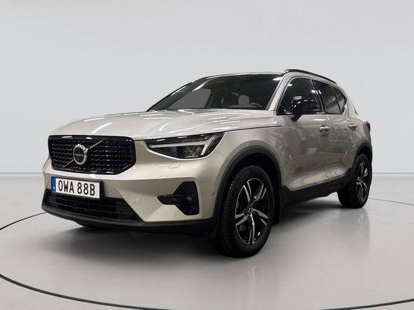 Volvo XC40 B3 FWD Bensin Plus Dark - 2025