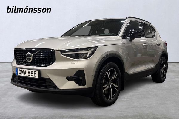 Volvo XC40 B3 FWD Bensin Plus Dark - 2025