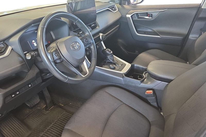 Toyota RAV4 bild 9