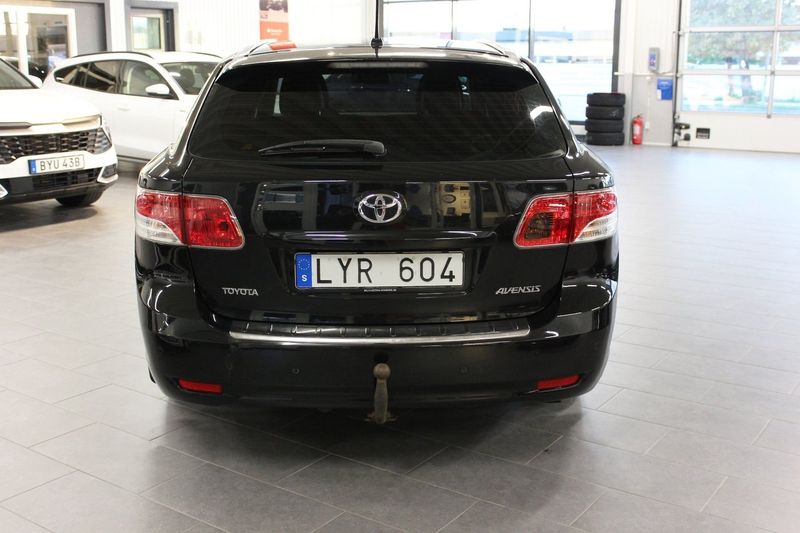 Toyota Avensis bild 9