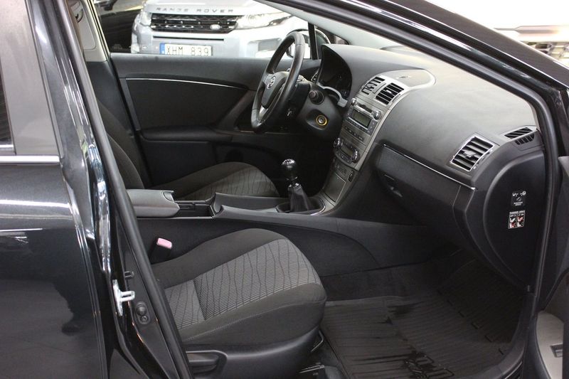 Toyota Avensis bild 12